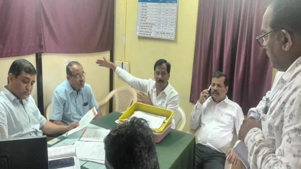 वीज समस्यांनी हैराण झालेल्या नागरिकांचा प्रश्न सोडवा !