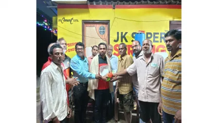 सुशिक्षित बेरोजगार तरुणांनी दुग्ध व्यवसायाकडे वळावे !