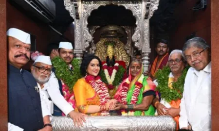 राज्यातील सर्व जनतेला सुखी व समाधानी ठेवून सर्वांच्या मनोकामना पूर्ण कर;उपमुख्यमंत्र्यांचे विठ्ठलाचरणी साकडे On the occasion of Kartiki Ekadashi, Shri Vitthal Rukmini Government Mahapuja completed