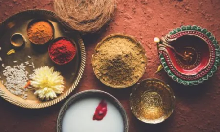 नरकचतुर्दशीच्या दिवशी अभ्यंगस्नान कसे करावे ? जाणून घ्या काय आहे महत्व How to take abhyangasnan on the day of Naraka Chaturdashi?