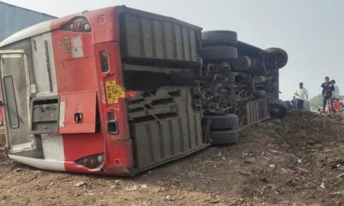 ST bus overturned at Top Phata on Pune-Bangalore National Highway