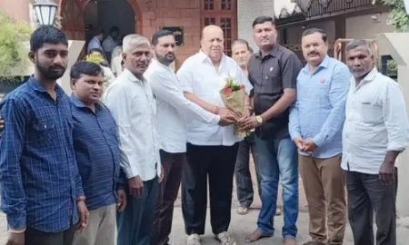 Guardian Minister Hasan Mushrif felicitated on behalf of Farmers Association