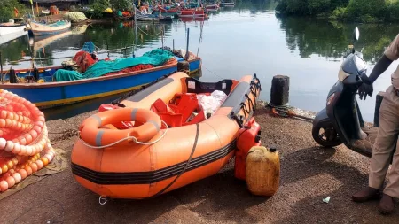 ‘चक्रीवादळ’ विषयावर कोळंब येथे रंगीत तालीम