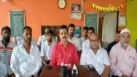 शेतकऱ्यांच्या शेती विषयक मागण्यांना कायदेशीर मान्यता द्यावी