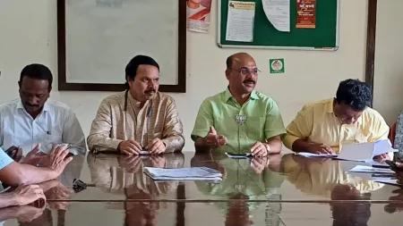 येत्या सोमवार पर्यंत ३७ हजार शेतकऱ्यांना ६७ कोटीची विमा रक्कम जमा होणार