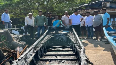 मालवणातील मच्छिमारास आ. वैभव नाईकांनी केली आर्थिक मदत