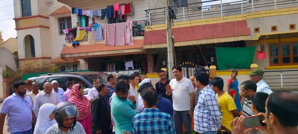 MLA Asif Sait visit to Virbhadra Nagar. Known problems..