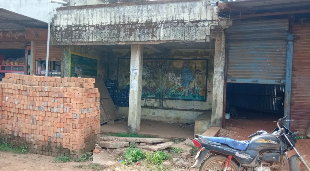 Adagali material at bus stand at Nandgad