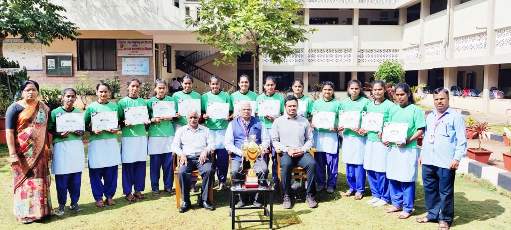 खो-खो स्पर्धेत काकतकर कॉलेजची विजयी घौडदौड Kakatkar College's winning run in the Kho-Kho competition