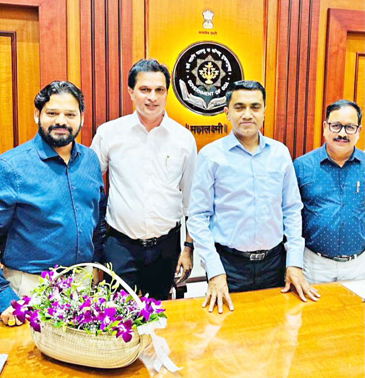 स्पर्धात्मक परीक्षांसाठी व्यवस्था, मराठा संकुल पूर्णत्वाकडे नेण्यास प्राधान्य Arrangements for competitive examinations, priority to take the Maratha Complex towards completion