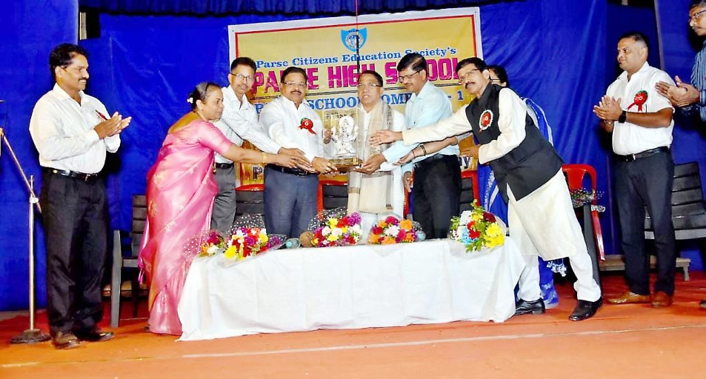 Students should be attentive to acquire knowledge