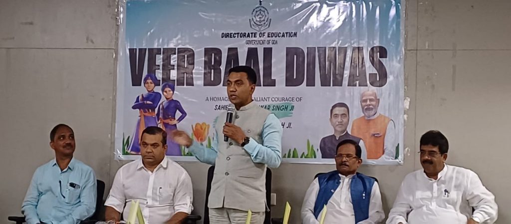 खऱ्या इतिहासातून तरूणांमध्ये देशप्रेम निर्माण करण्याची गरज The need to create patriotism in the youth through real history