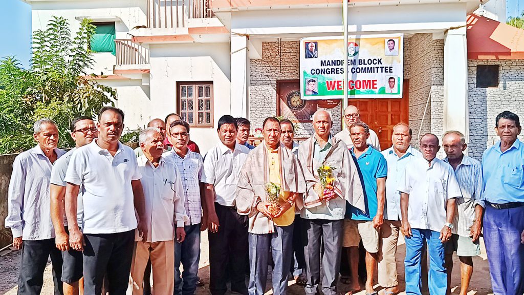 मांद्रे काँग्रेस गट समितीतर्फे काँग्रेस स्थापना दिवस साजरा Congress Foundation Day celebrated by Mandre Congress Group Committee