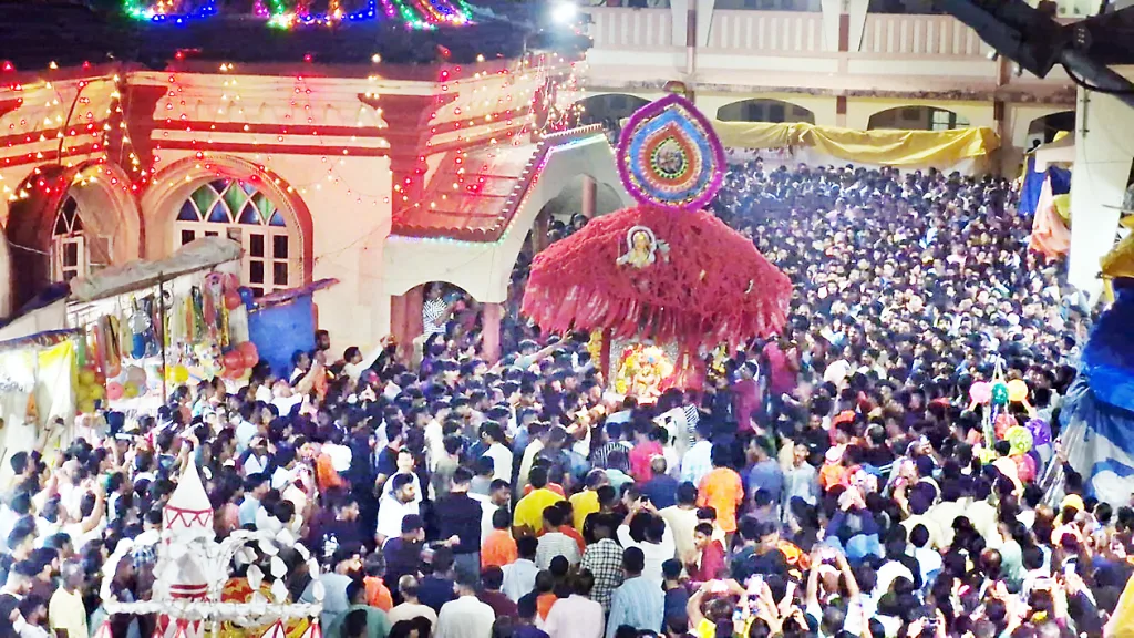 मडकई येथील श्री नवदुर्गा जत्रोत्सवाची भाविकांच्या अलोट गर्दीत रथोत्सवाने सांगता Shree Navadurga Jatrotsava at Madkai is celebrated with Rathotsava in the huge crowd of devotees