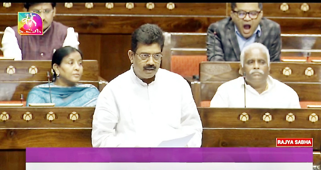 कुळे ते वास्को लोकल ट्रेक पुर्ववत करण्यासाठी खासदार सदानंद तानावडे यांनी मांडला प्रश्न MP Sadanand Tanawade raised a question to improve Kule to Vasco local trek