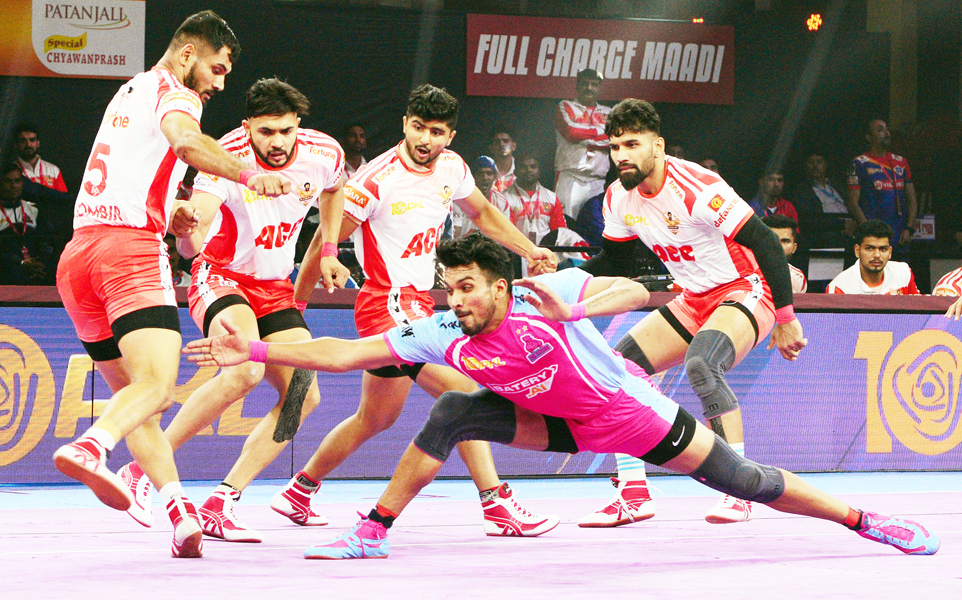 First win for Jaipur Pink Panthers