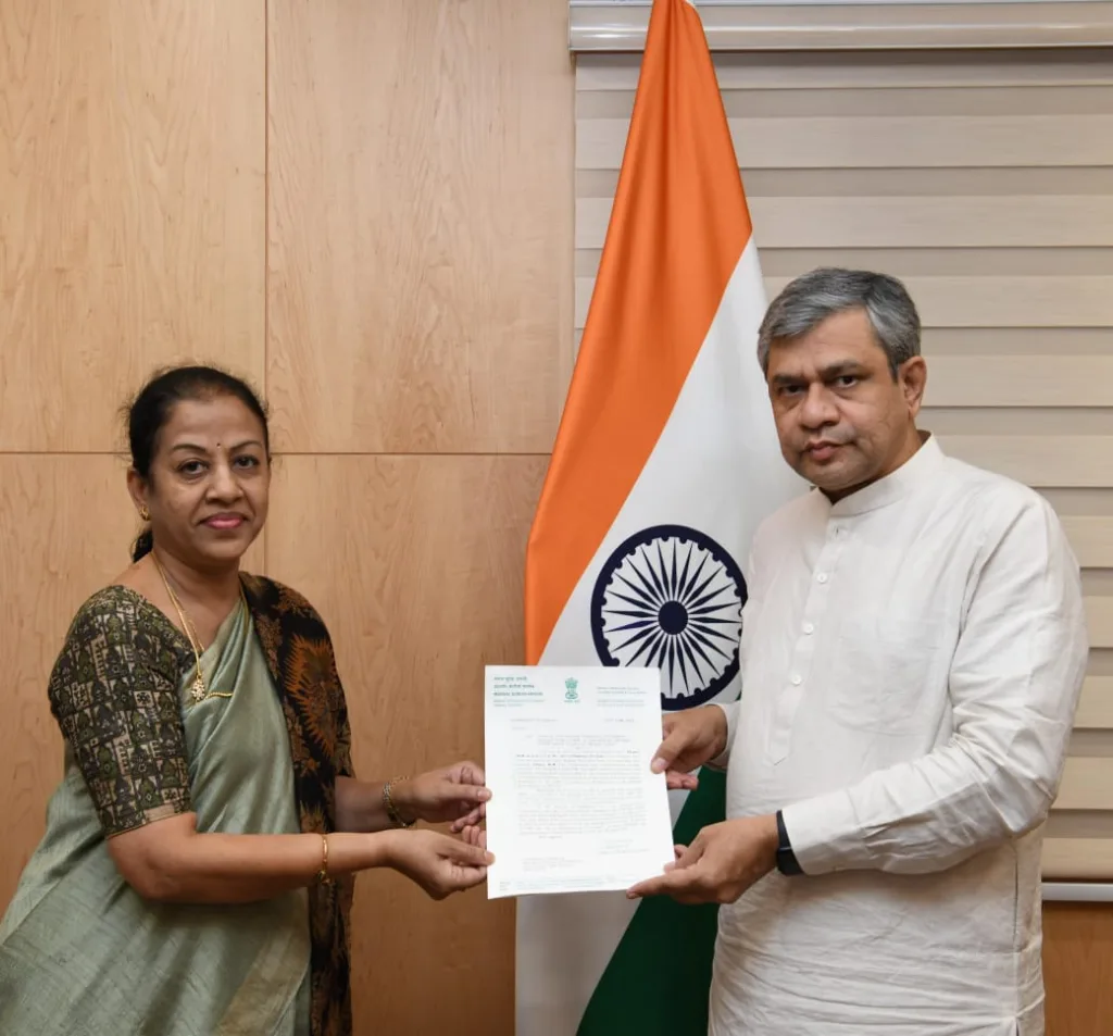 Complete Belgaum-Dharwad railway line at speed