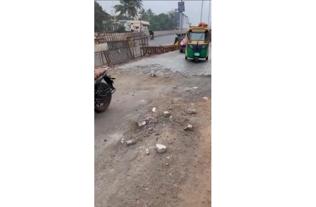 The convention is over, the pavers are out!