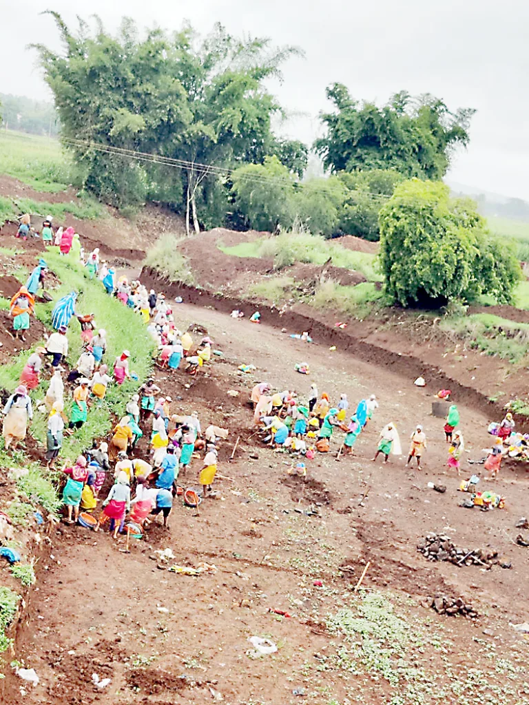 Give agricultural work to Rohyo workers