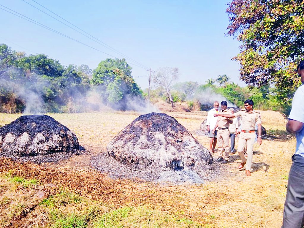 In Khadarwadi Shivara, three rice bins caught fire