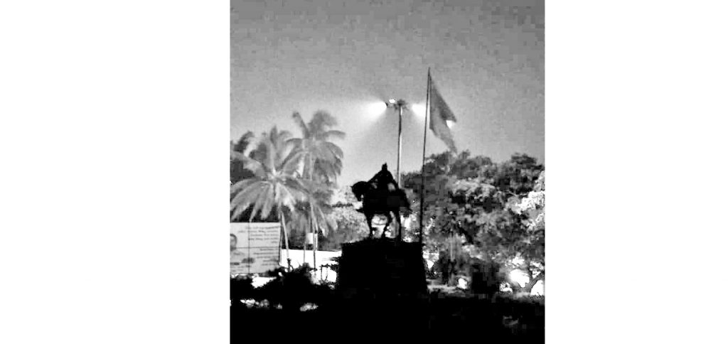 The high mast near Shivputla in Goundwad is closed