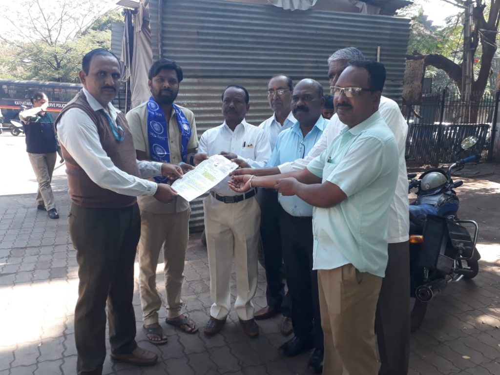 Take action against teachers who make drainage cleaning