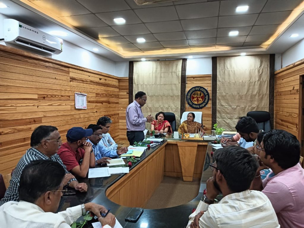 Meeting in municipal council regarding corona vigilance