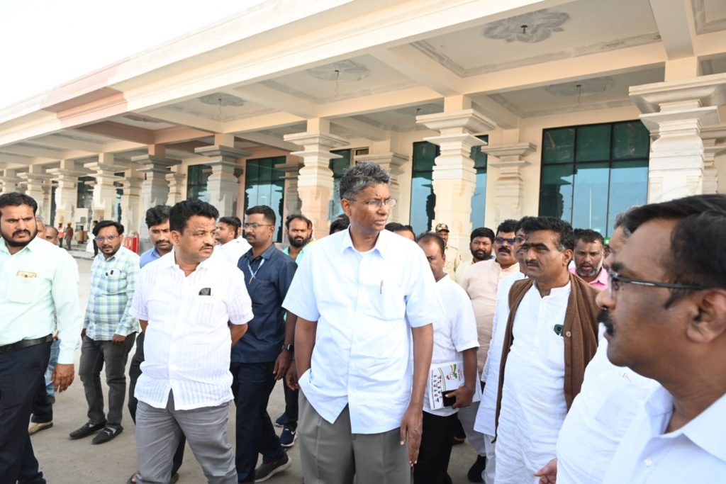 विजापूर विमानतळ लवकरच नागरिकांच्या सेवेत Bijapur airport will soon be at the service of citizens