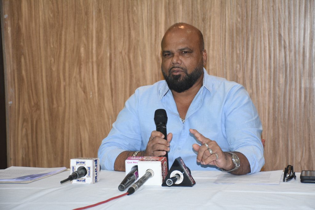 Difficulty in front of Environment Minister Alex Sequeire