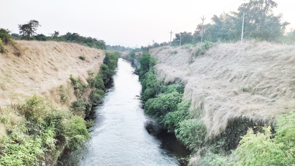 …अखेर तिळारी धरणाचा दरवाजा उघडला! ...Finally the door of Tilari dam opened!