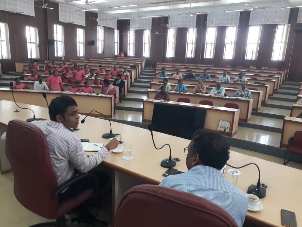 Asha will remove the disparity in workers' wages