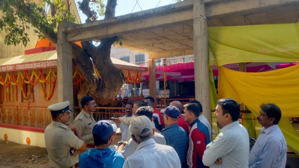 Donation box of Datta temple in Rajaramnagar was broken