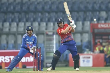 पहिल्या टी-20 सामन्यात इंग्लिश महिलांची बाजी English women's victory in the first T-20 match