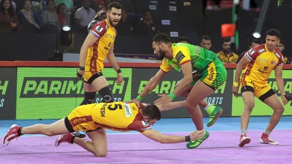 पाटणा पायरेट्सचा तेलुगू टायटन्सवर विजय Patna Pirates beat Telugu Titans