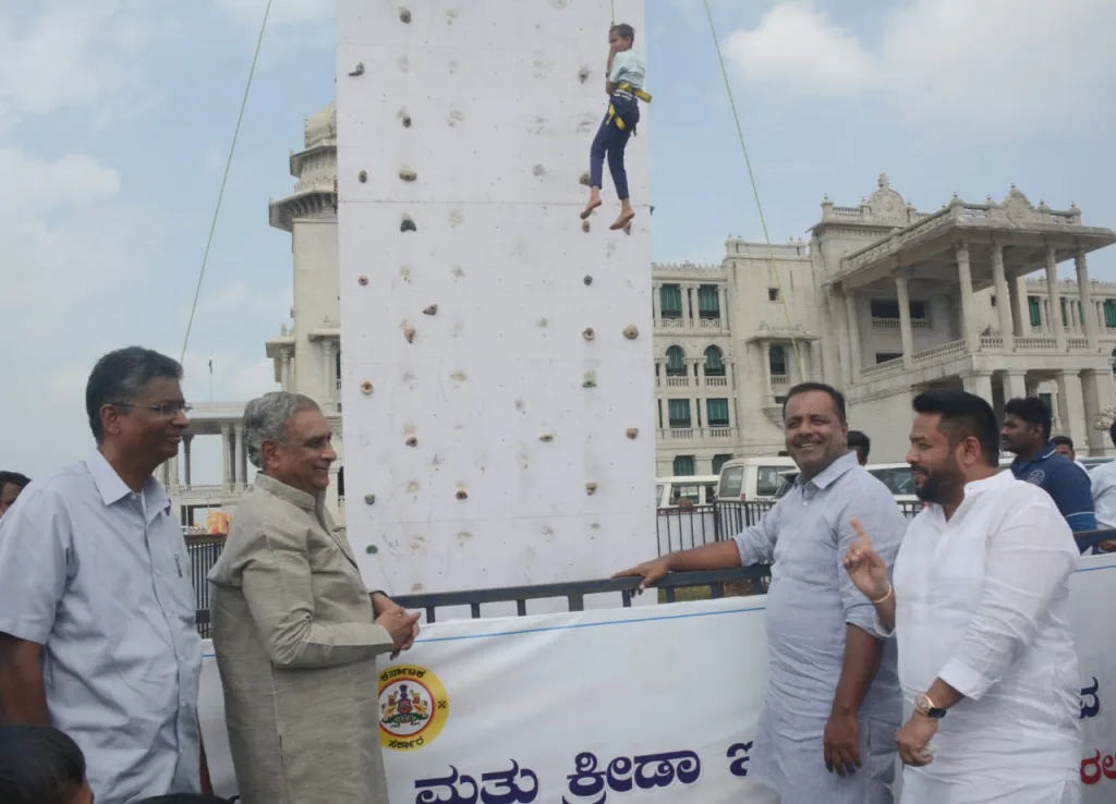 Inauguration of 'Rock Climbing' in Vidhana Soudh Area