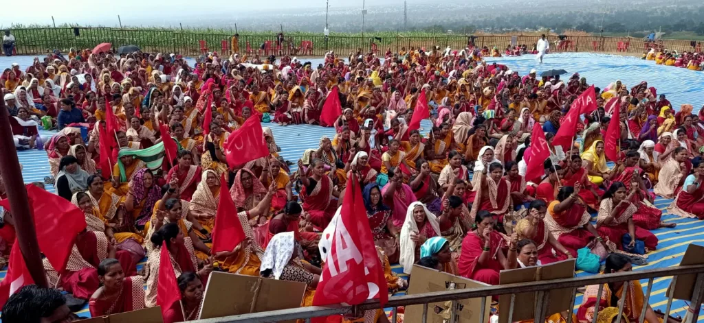 अंगणवाडी सेविकांचे विविध मागण्यांसाठी आंदोलन Agitation by Anganwadi workers for various demands