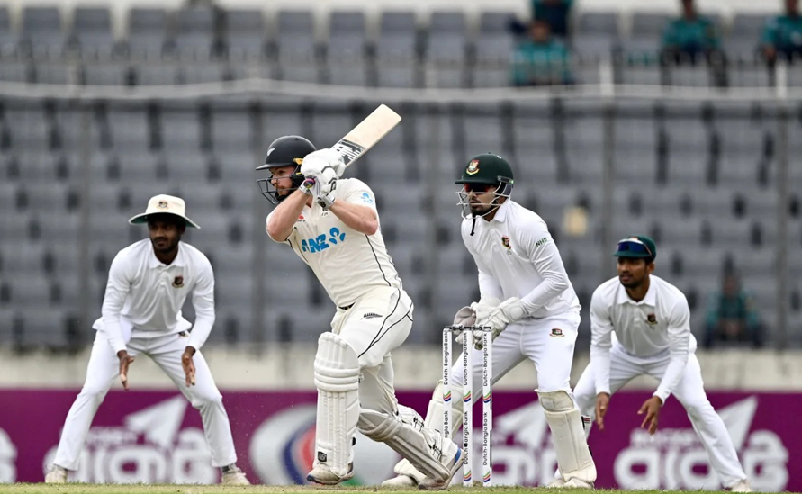 बांगलादेशला 30 धावांची आघाडी Bangladesh lead by 30 runs