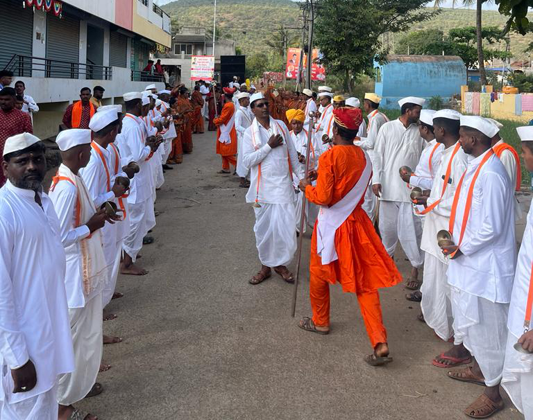 Amritmahotsav of Muchandi Marathi School begins
