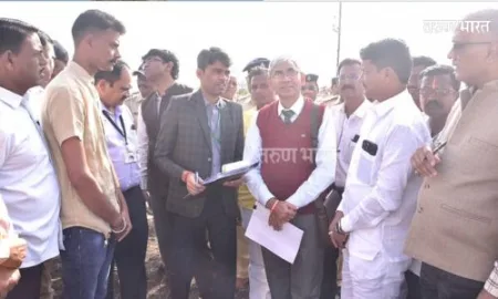 जिल्ह्यातील दुष्काळी परिस्थितीची केंद्रीय पथकाकडून पाहणी; शेतकऱ्यांशी साधला संवाद Inspection drought situation