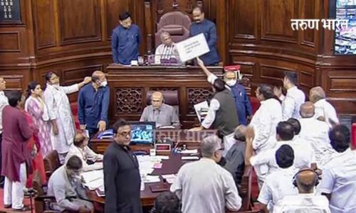 काँग्रेसचे पाच खासदार निलंबित ! घोषणाबाजी करून गैरवर्तन केल्याचा आरोप Congress MP suspended