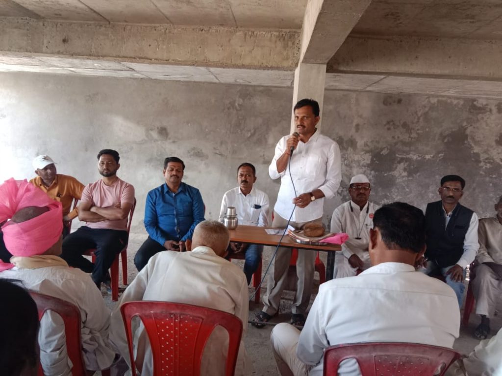 आंदोलनकर्त्यांच्या निवेदनाला केराची टोपली मिळत असल्याने राजकारणात सक्रिय होण्याचा निर्धार