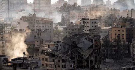 इस्रायली लष्कराची कारवाई तीव्र The action of the Israeli army intensified