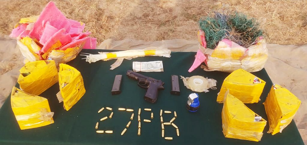 ड्रोनमधून पाठविलेली शस्त्रास्त्रे-रोकड जप्त