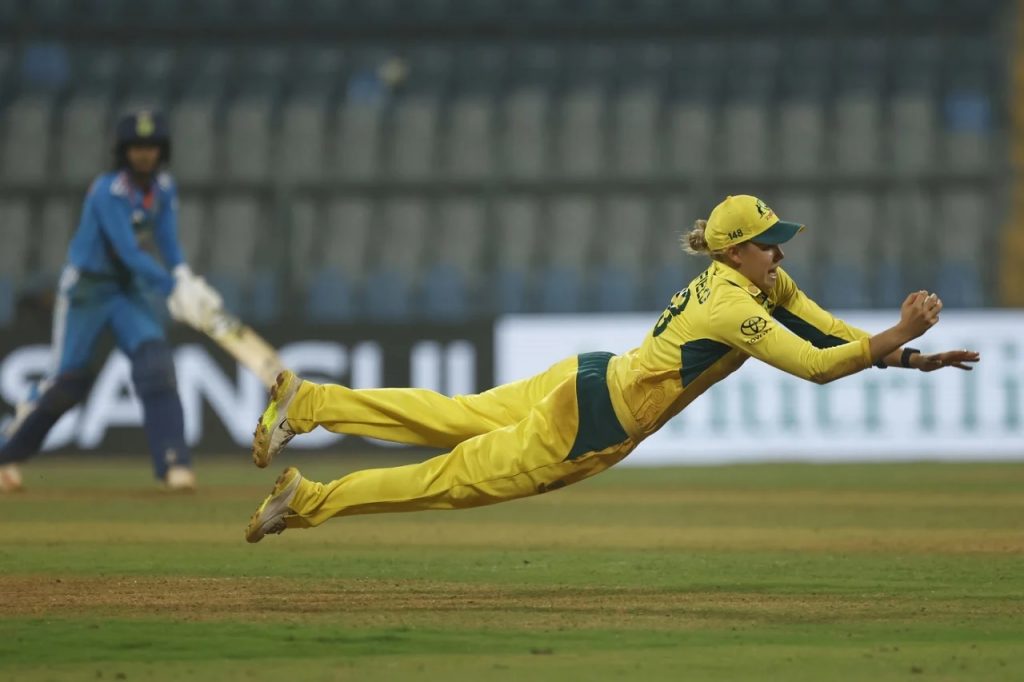 Australia narrowly beat India by three runs