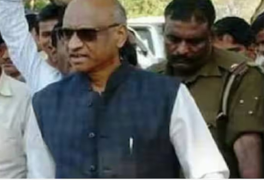 उत्तर प्रदेशात माजी मंत्र्याला 3 वर्षांची शिक्षा Ex-minister sentenced to 3 years in Uttar Pradesh