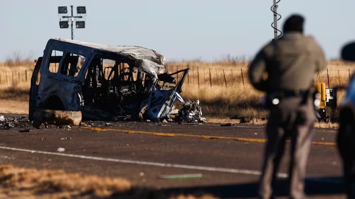 अमेरिकेतील अपघातात आंध्रातील 6 जण ठार 6 people from Andhra killed in an accident in America