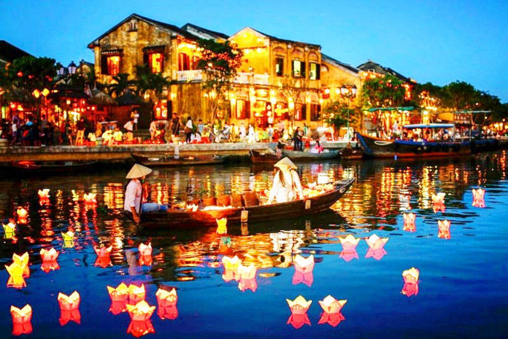 कंदिलांचे शहर या नावाने प्रसिद्ध ठिकाण The place is famous as the city of lanterns