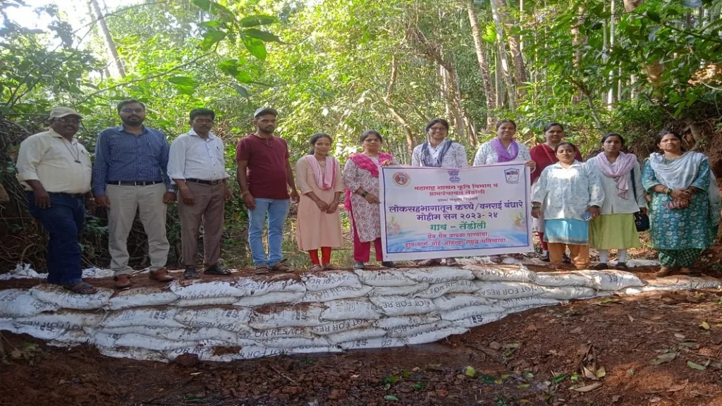 तेंडोली-आराववाडीत लोक सहभागातून बांधला वनराई बंधारा