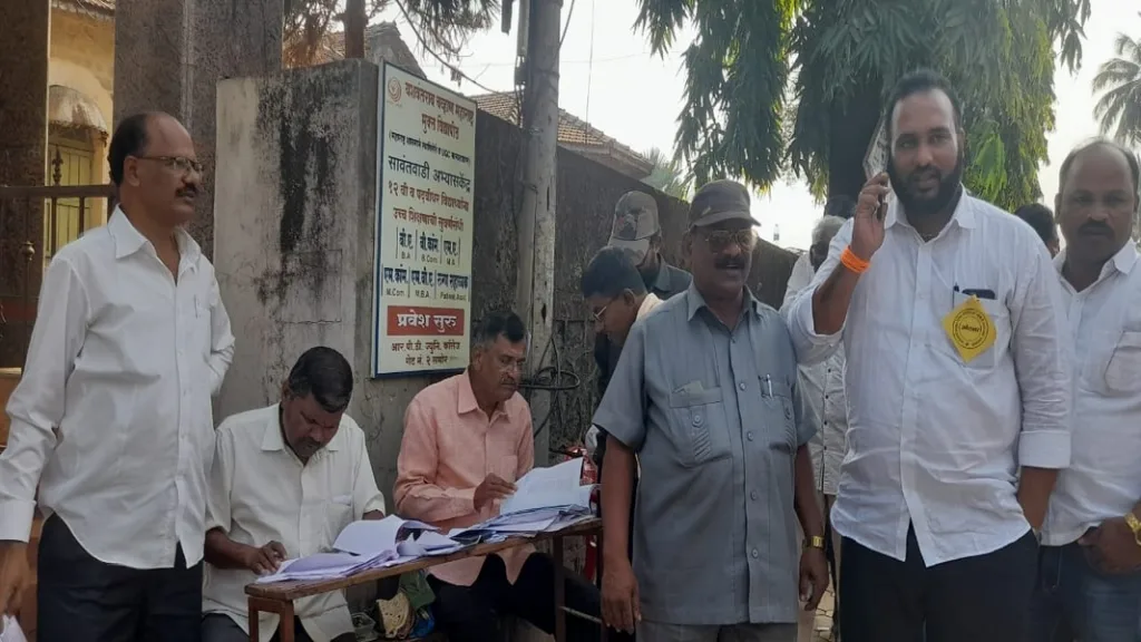 सावंतवाडी विविध औद्योगिक सहकारी संस्थेच्या पंचवार्षिक निवडणुकीत चुरशीने मतदान सुरू