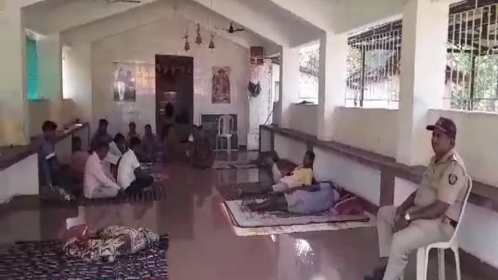 केंद्रे बुद्रुक व केंद्रे खुर्द ग्रामस्थ बसलेत प्राणांतिक उपोषणास